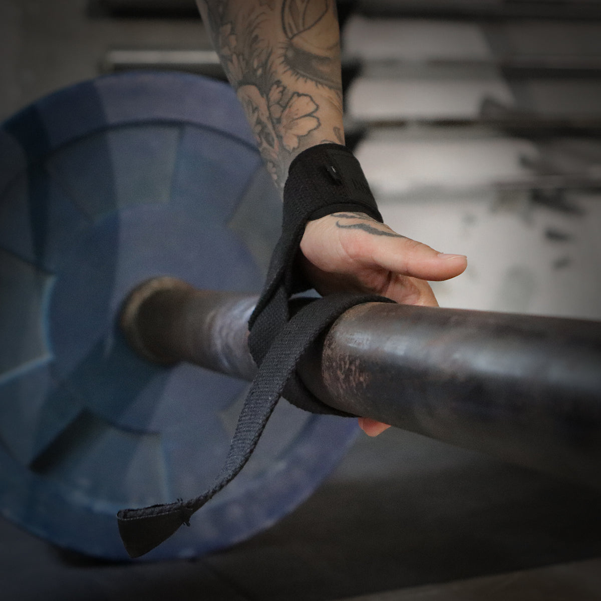 Stealth Black PRO Lifting Straps, 50cm or 65cm - Strength Shop