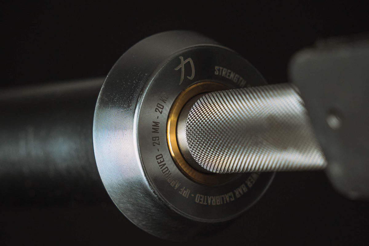 Riot Training Bastard Power Bar, 20 kg - Calibrated - Stainless Steel (Square Knurl) IPF approved - Strength Shop